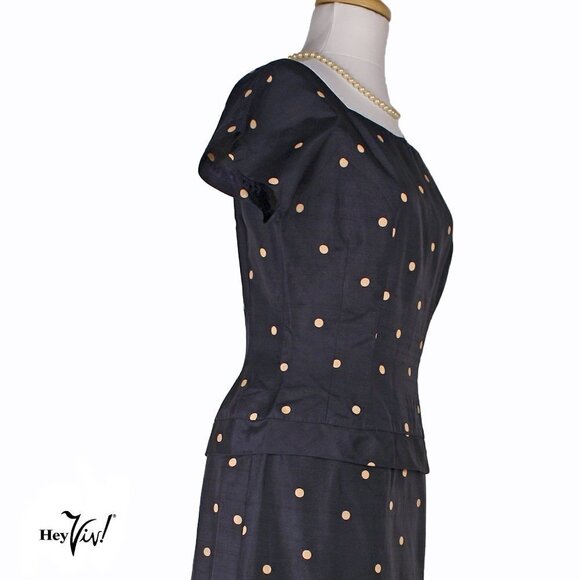 Vintage 50s Fitted Sheath Dress Polka Dot Navy Silk Metal Zip B36 W27 - Hey Viv - Picture 3 of 7
